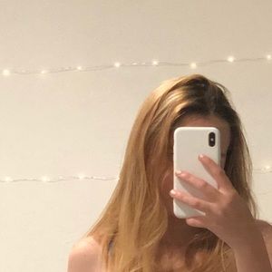 Meet your Posher, Nina